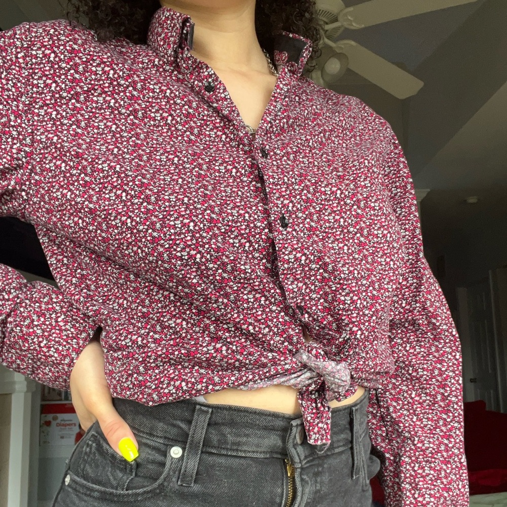 Red/multicolor men’s button down